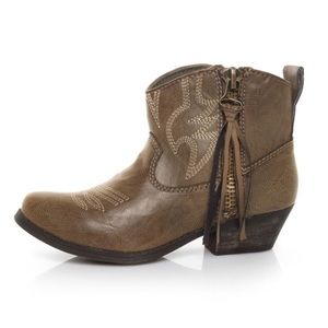 Big Buddha Wylan Cowboy Booties